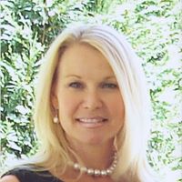 Christina Hull Photo 38