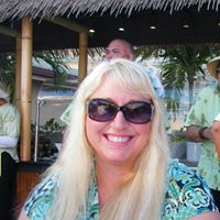 Molly Alexander Photo 10