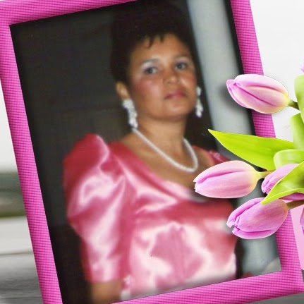 Luz Delgado Photo 15