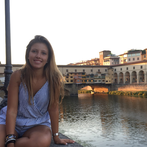 Sara Sanchez Photo 36