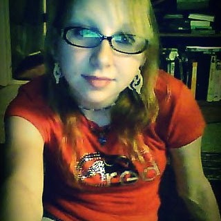 Sarah Dinardo Photo 9