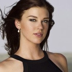 Jennifer Khan Photo 14