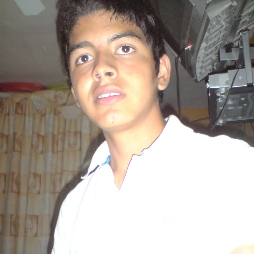 Roberto Calderon Photo 17