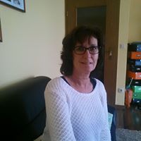 Angela Ernst Photo 31