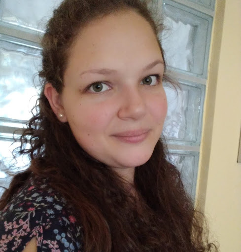 Claudia Smith Photo 10