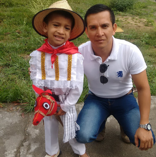 Cesar Rivera Photo 15