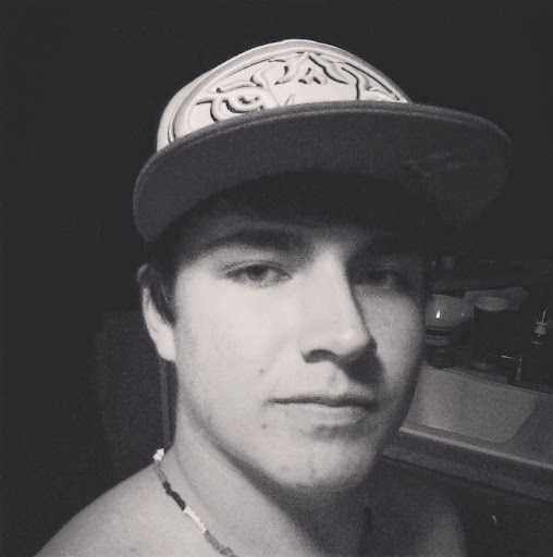 Nathan Riley Photo 27