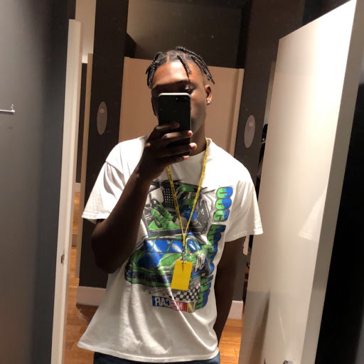 Tyler Thomas Photo 14