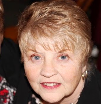 Linda Robertson Photo 4