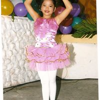 Elizabeth Castor Photo 14