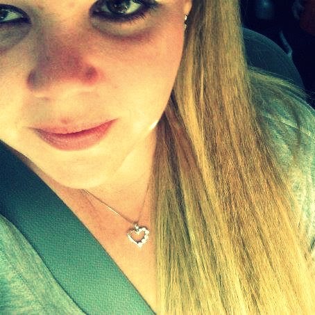 Candice Moore Photo 24