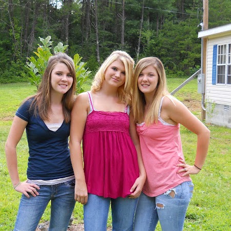 Danielle Henson Photo 32