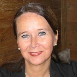 Christine Schneider Photo 31