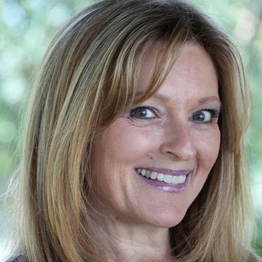 Suzanne Armstrong Photo 24
