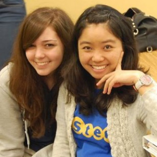 Olivia Collins Photo 5