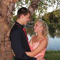 Danielle Hartshorn Photo 13