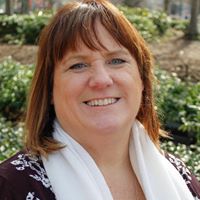 Laura Barker Photo 12