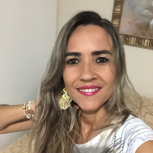 Miriam Almeida Photo 5