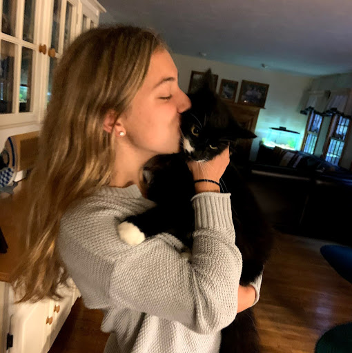 Elizabeth Healy Photo 18