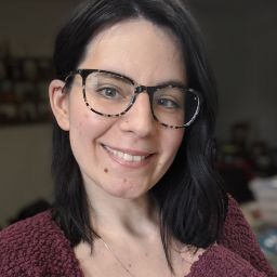 Laura Wells Photo 34