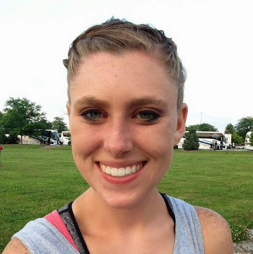 Sara Shields Photo 13