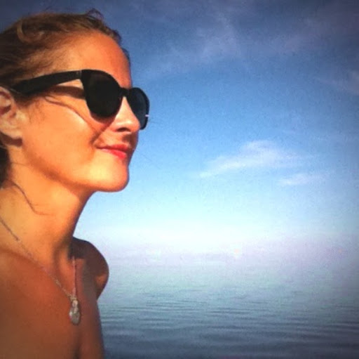 Melanie Marsh Photo 15