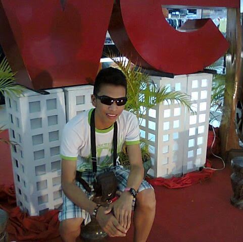 Frederick Ramos Photo 20