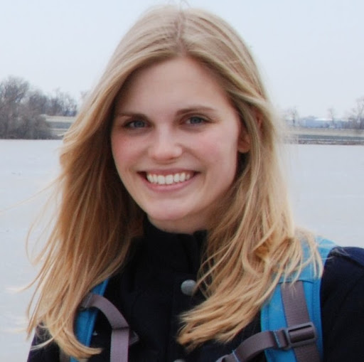 Elizabeth Hurst Photo 32