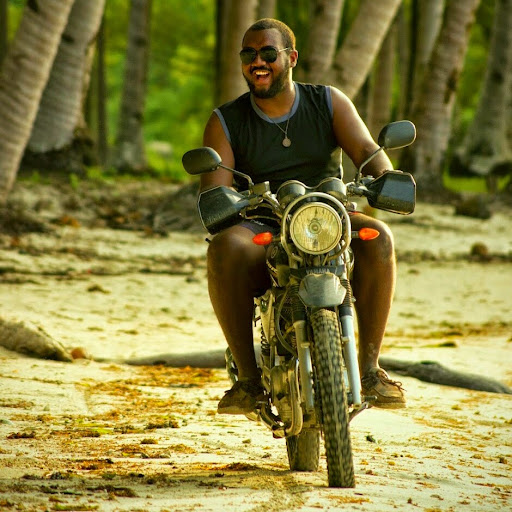 Calvin Lewis Photo 21