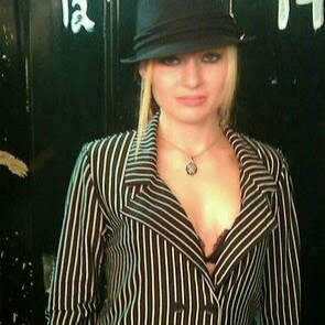 Ruth Price Photo 34