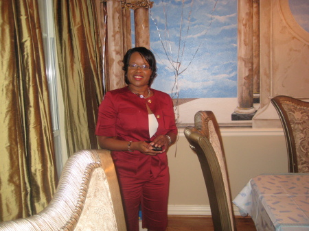 Regina Roberson Photo 14