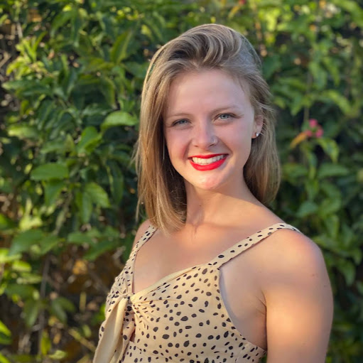 Amanda Harrison Photo 15