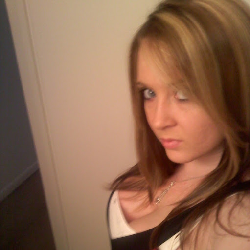 Kristen Foley Photo 30