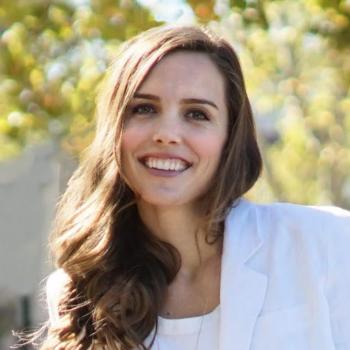 Julie Leonard Photo 32