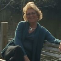 Elizabeth Livingston Photo 22