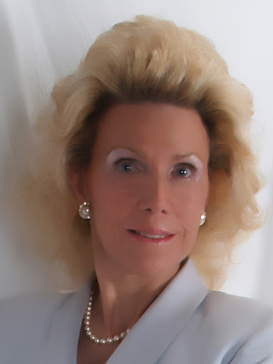 Lois Myers Photo 34