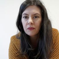 Elisabeth Peters Photo 23