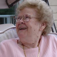 Elizabeth Bowers Photo 32