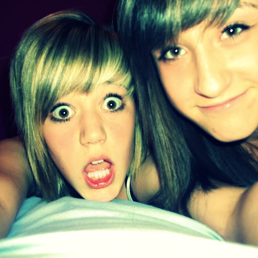 Leanne Warren Photo 13