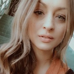Christina Pryor Photo 17