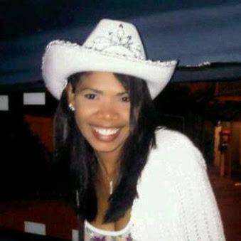 Emily Ramos Photo 11