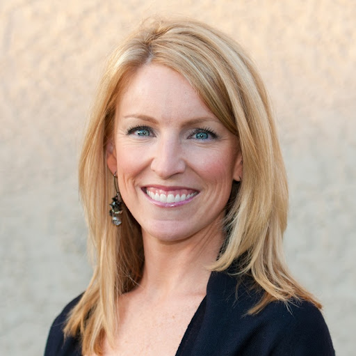 Jennifer Bell Photo 31
