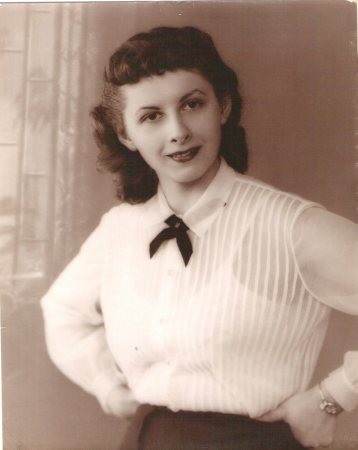 Constance Smith Photo 26