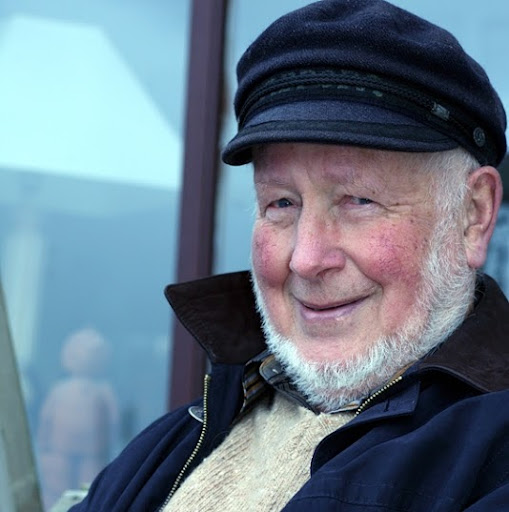 Julian Hart Photo 26