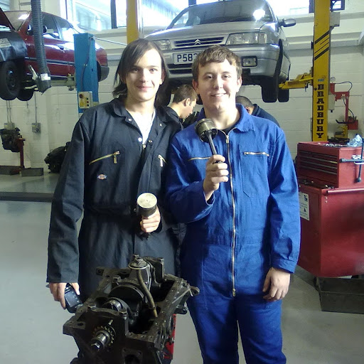 Samuel Gilbert Photo 28