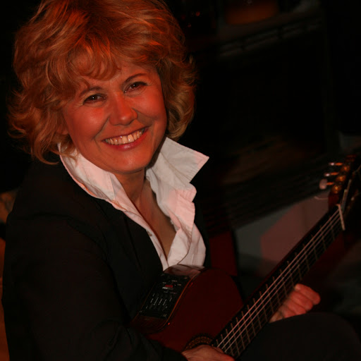 Anne David Photo 34