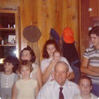 Elizabeth Hallman Photo 11