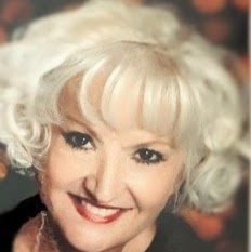 Suzanne Gardner Photo 19