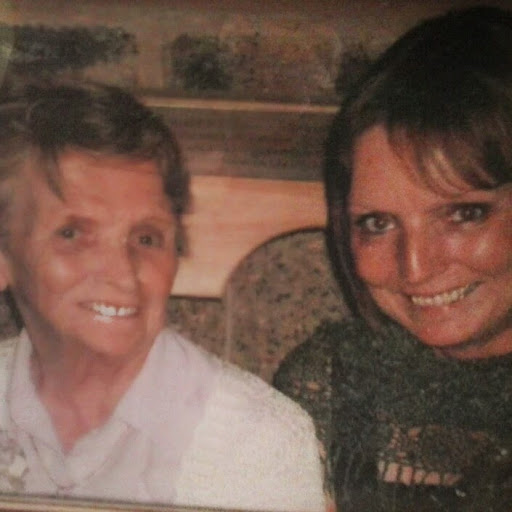 Jeanette Hamilton Photo 7