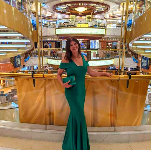 Emily Draper Photo 16